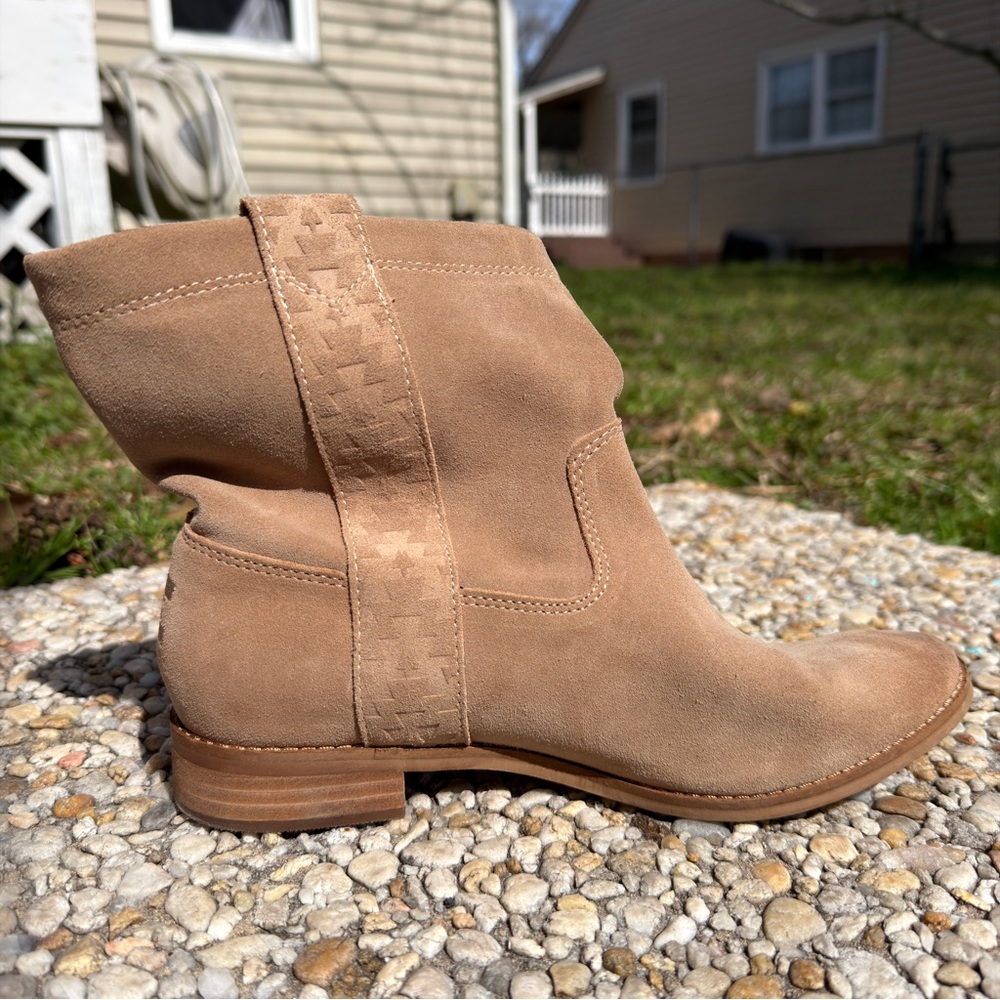 Toms Tan Suede Ankle Booties - Picture 10 of 16